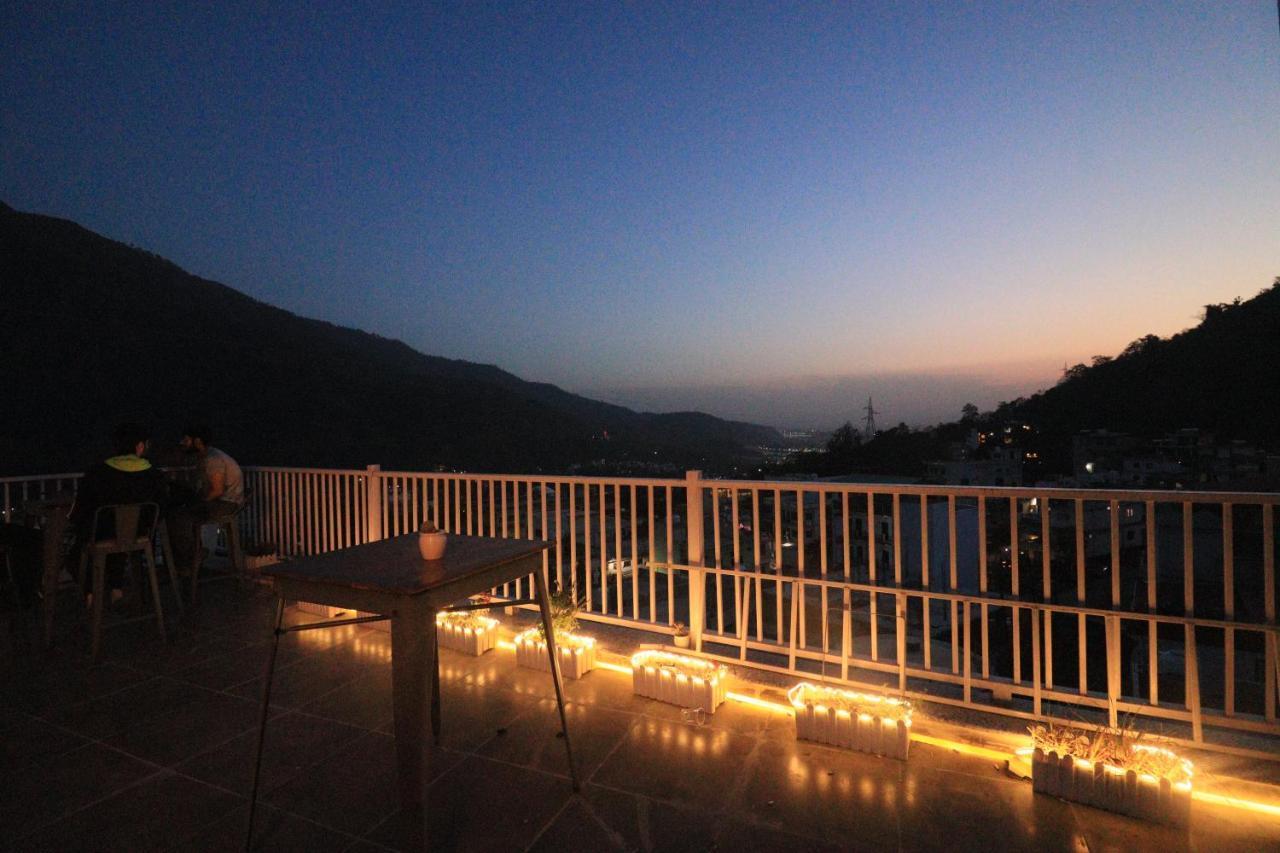 Backpacker Duniya Hostel Rishikesh Exterior photo
